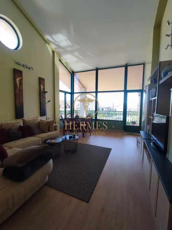 Sala d'estar de Casa o xalet en venda en Nigrán amb Calefacció, Jardí privat i Terrassa