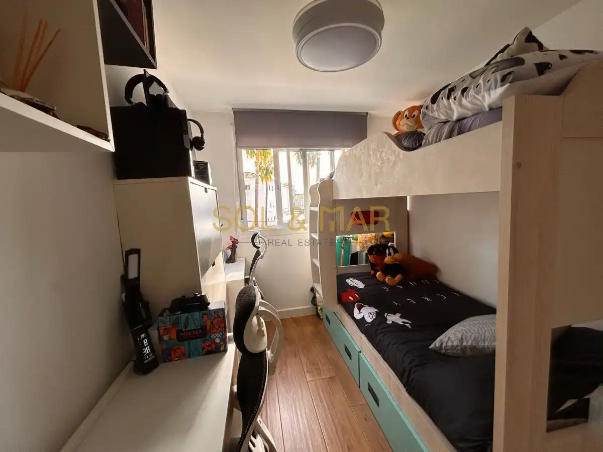Habitación de Piso en venta en Torremolinos con Aire acondicionado, Calefacción y Amueblado