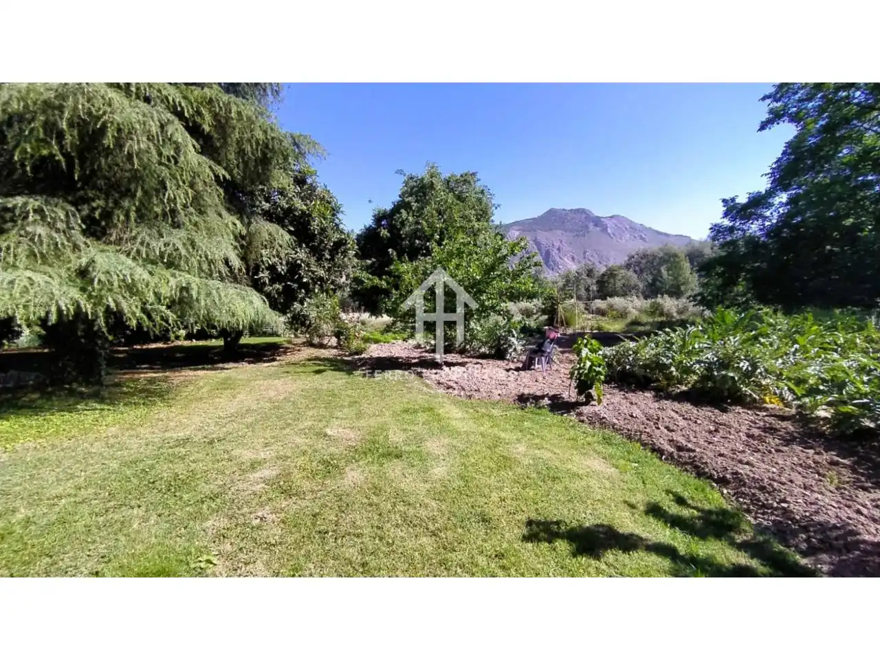 Garden of Country homes for sale in Loja  with Heating, Private garden and Swimming Pool