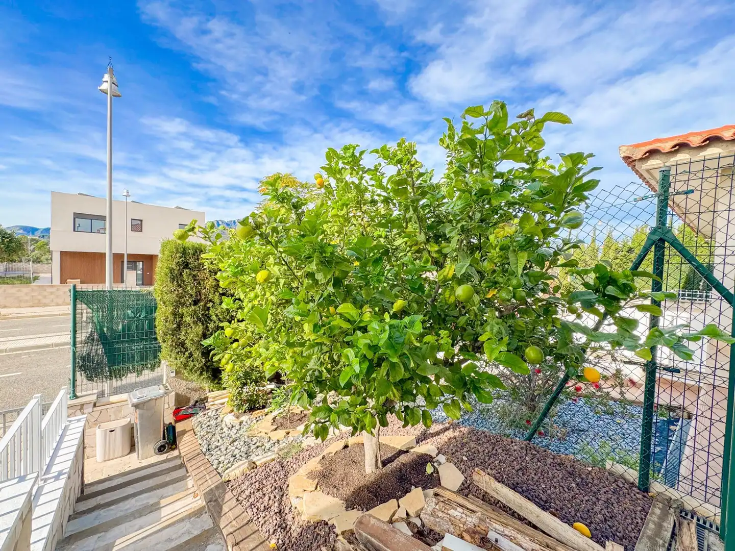 Chalet con terraza en venta en Carrer Carrer del Migjorn, 2