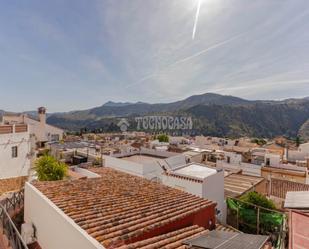 Vista exterior de Casa adosada en venda en Vélez de Benaudalla amb Terrassa