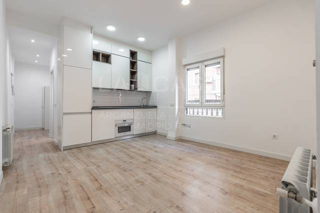 Piso en Venta en Calle LINNEO en Imperial