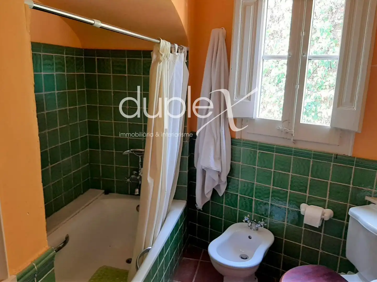 Baño de Finca rústica en venta en Òrrius con Aire acondicionado, Jardín privado y Terraza