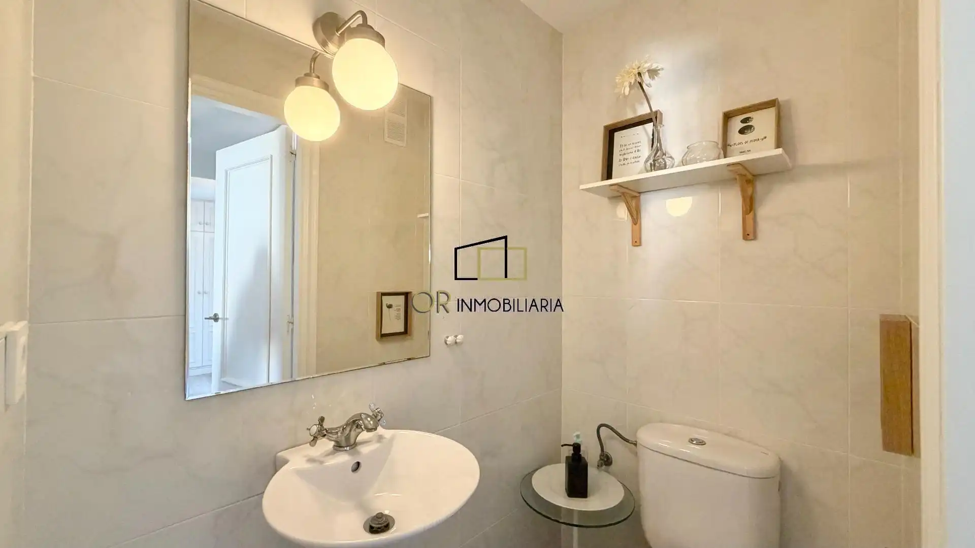Baño de Piso en venta en Vilanova i la Geltrú con Calefacción, Parquet y Terraza