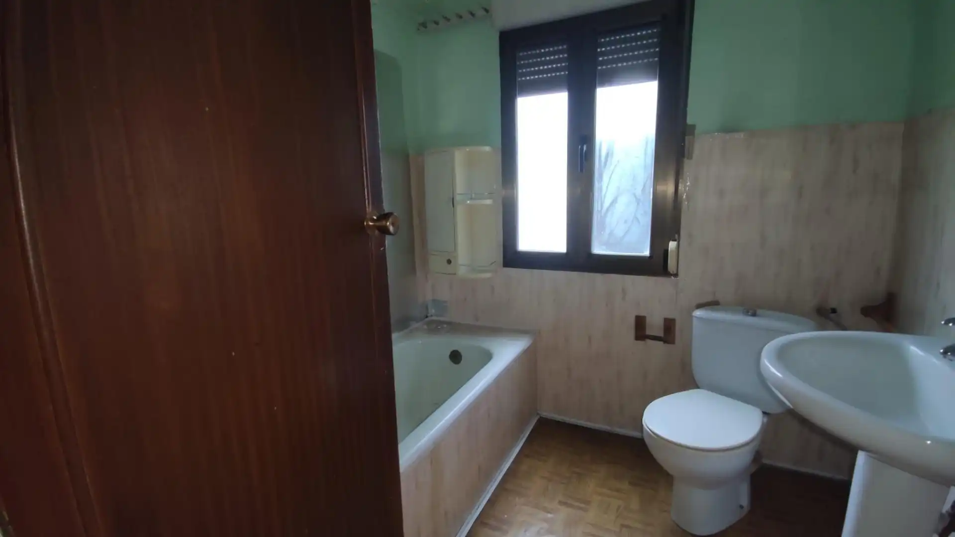 Baño de Piso en venta en Eibar con Calefacción y Balcón