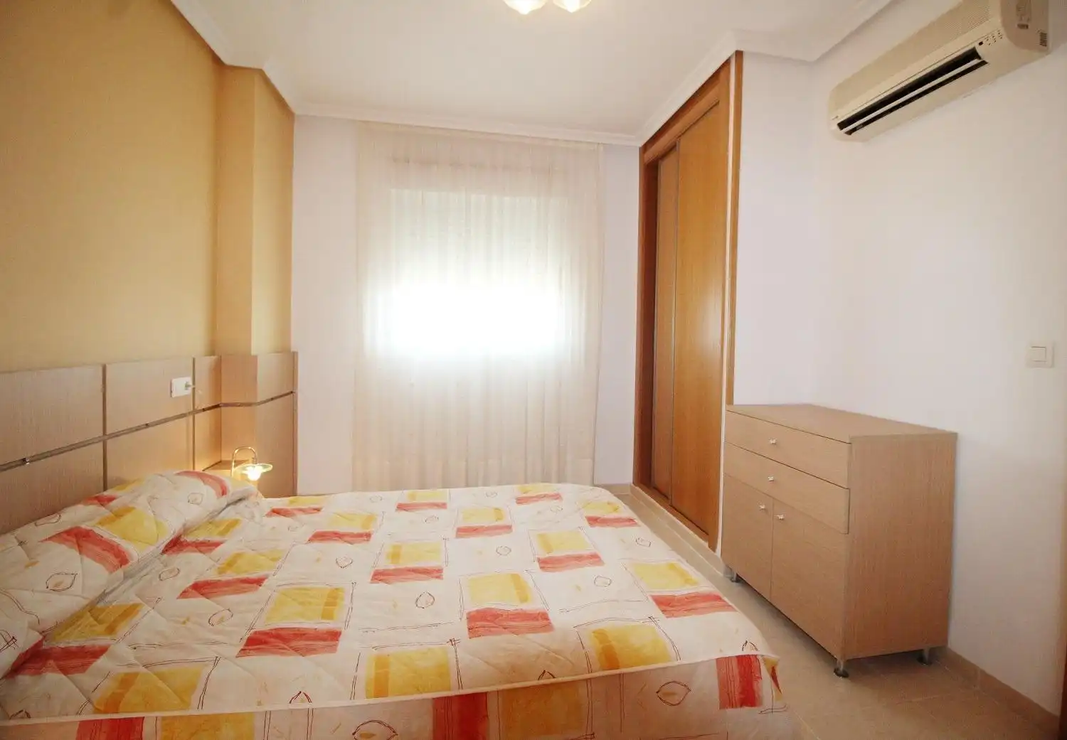 Habitación de Apartamento en venta en Oropesa del Mar / Orpesa con Aire acondicionado, Jardín privado y Terraza