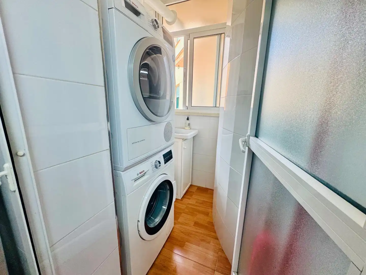 Badezimmer von Wohnung zur Miete in Málaga mit Klimaanlage und Möbliert
