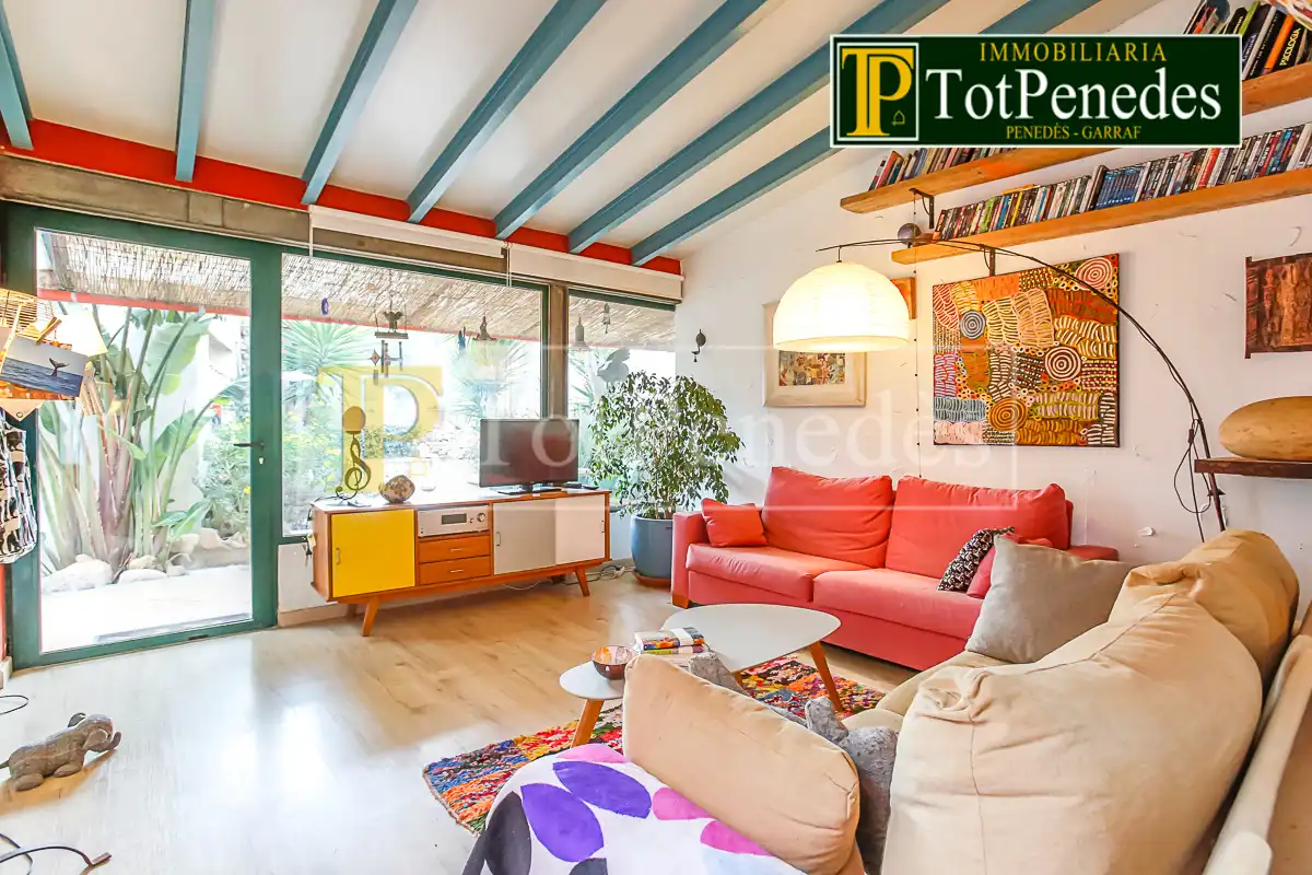 Casa amb terrassa en venda a Carrer Nou