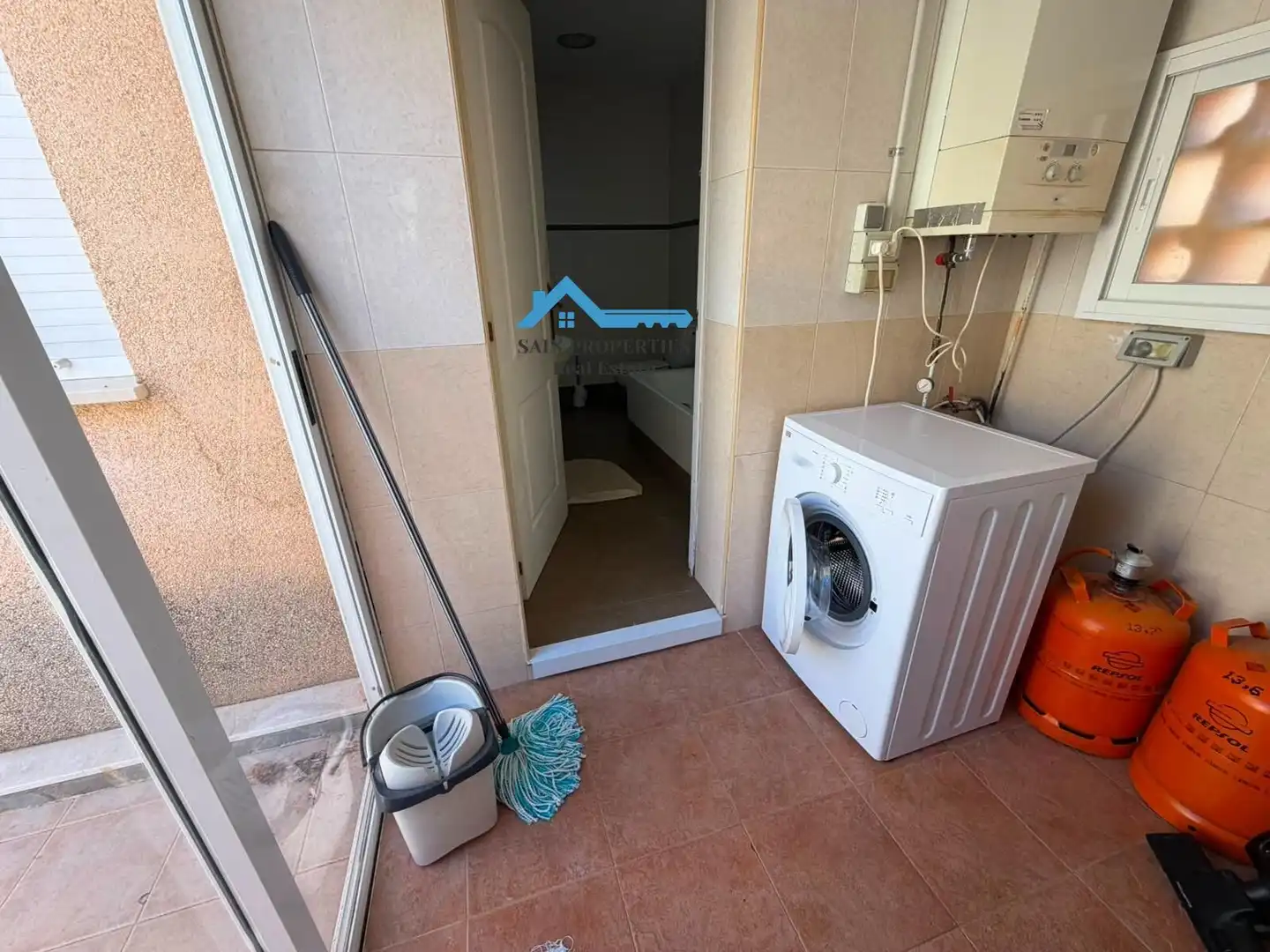 Casa aparellada amb terrassa en venda a Coloma, imagen 13