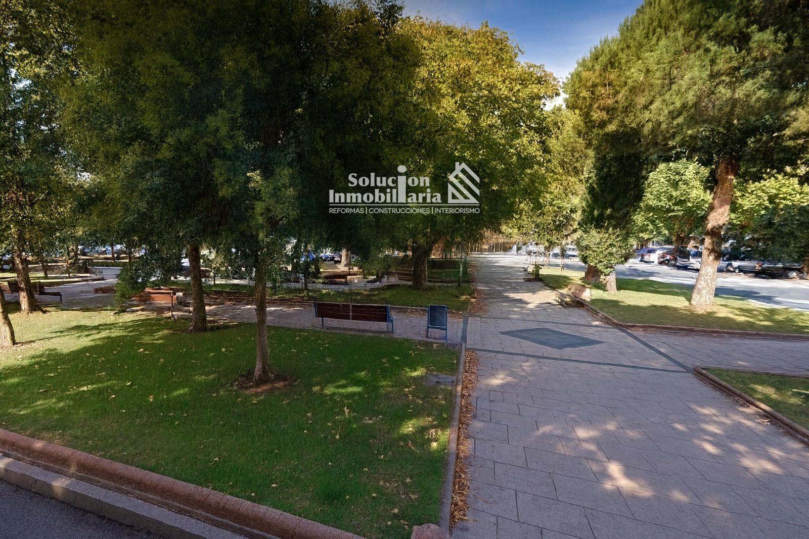 Exterior view of Flat for sale in Salamanca Capital  with Terrace, Storage room and Furnished