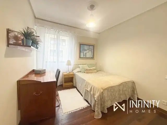 Bedroom of Flat for rent in Getxo   with Heating