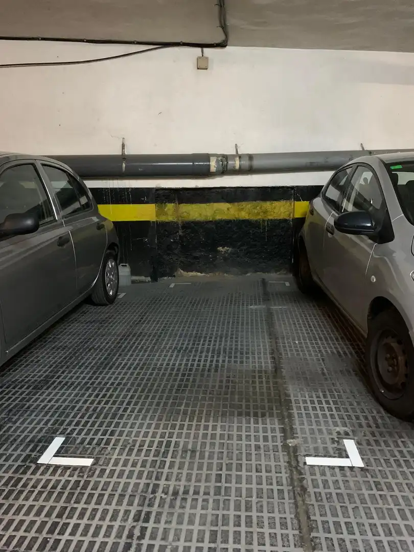 Einzelparkplatz mit Aufzug zur Miete in Carrer de Sant Guillem 27, imagen 2