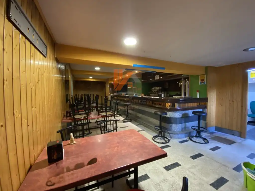 Local en venta en Santiago de Compostela 