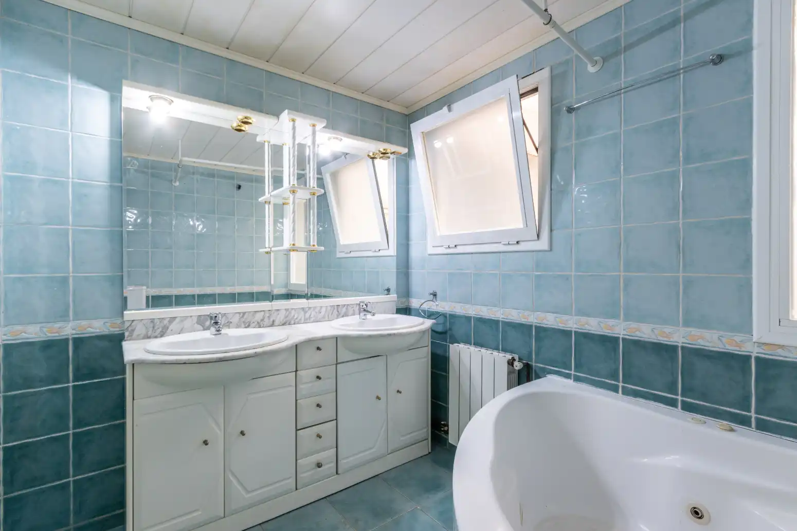 Bathroom of Flat for sale in Terrassa  with Heating, Storage room and Balcony