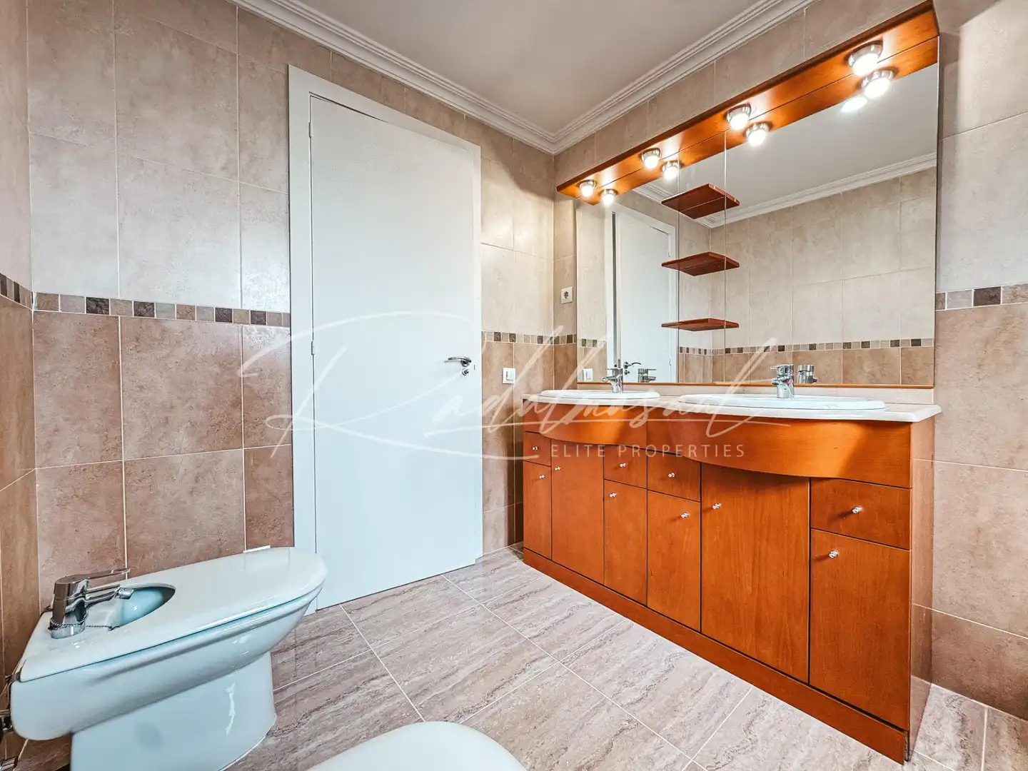 Badezimmer von Einfamilien-Reihenhaus zum Verkauf in Alcover mit Privatgarten und Terrasse