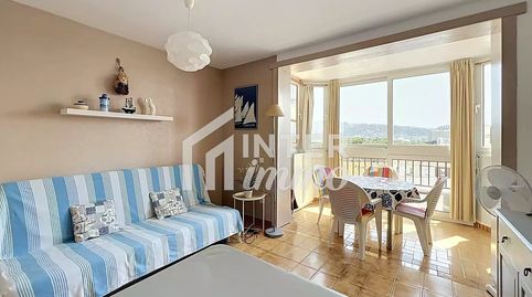 Foto 3 de Piso en venta en Av de la Platja 70, 17480 Roses, Santa Margarita, Roses