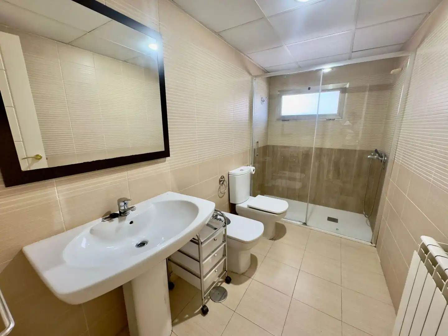 Badezimmer von Wohnung zur Miete in Valdepeñas mit Heizung und Parkett