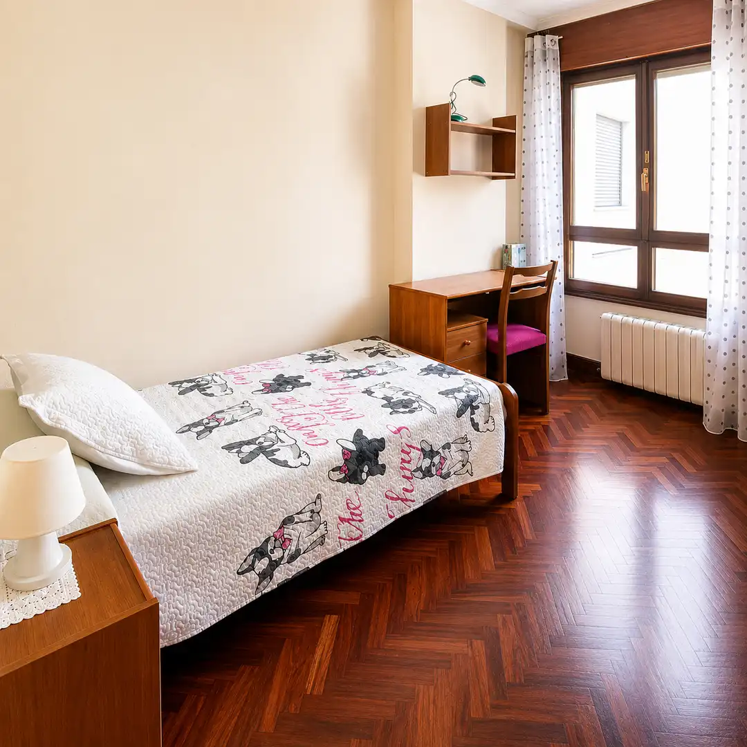Habitación de Piso de alquiler en Santander con Calefacción, Trastero y Amueblado