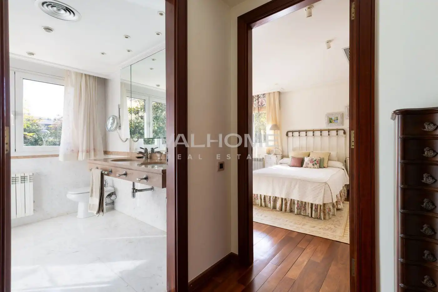 Habitación de Casa o chalet en venta en Sant Cugat del Vallès con Aire acondicionado, Calefacción y Jardín privado