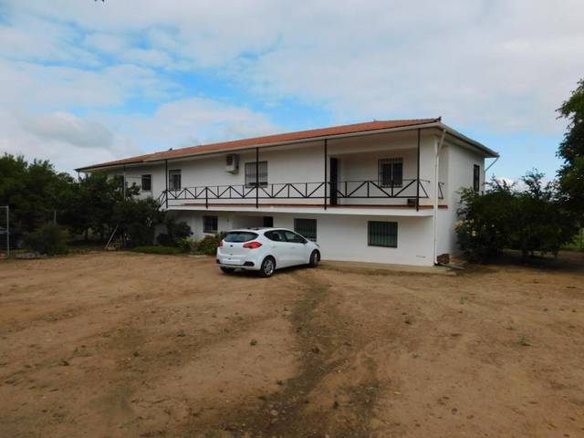 Casa-chalet en Venta en Mengabril