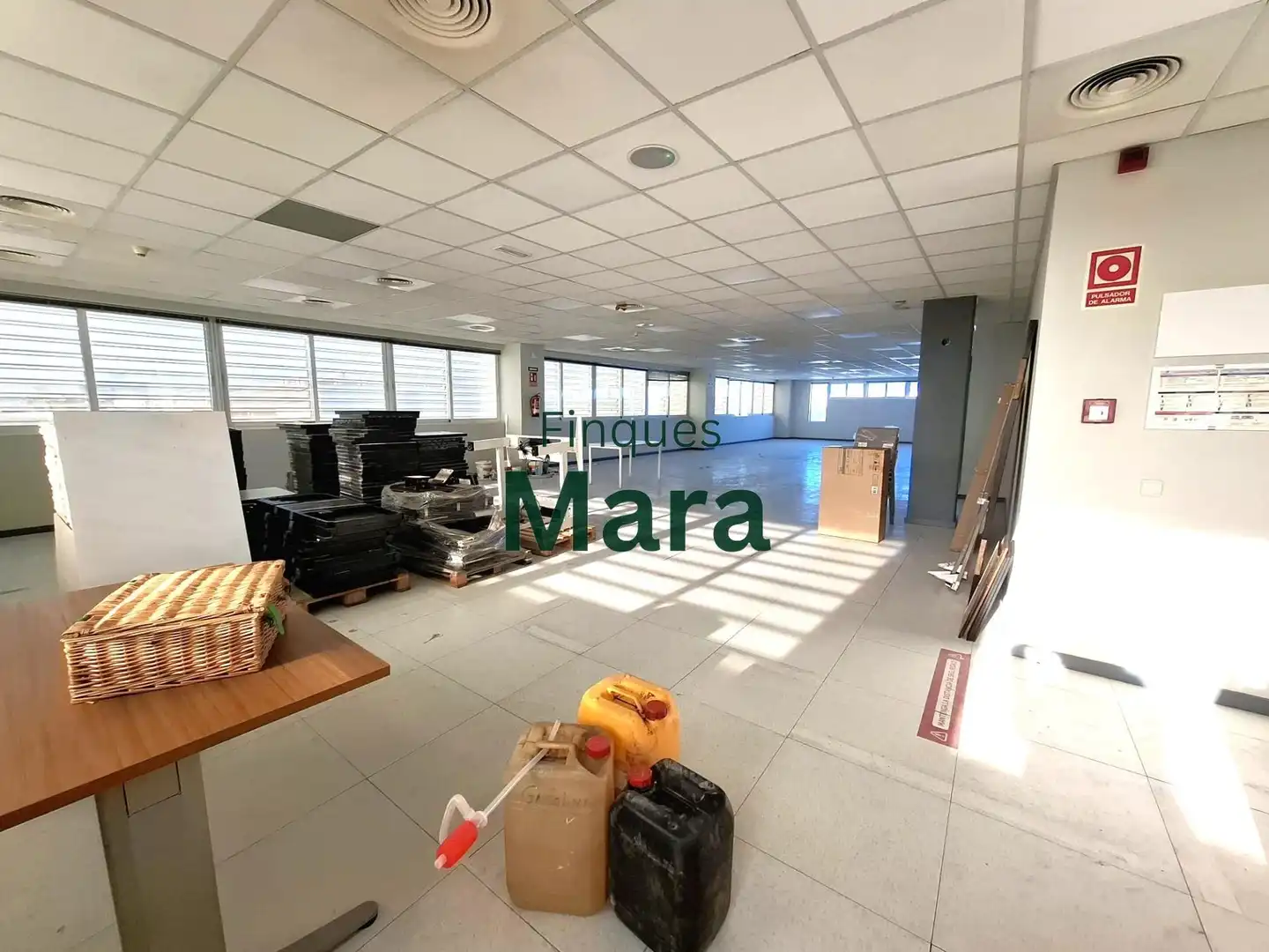 Office for rent in Sant Boi de Llobregat  with Air Conditioner