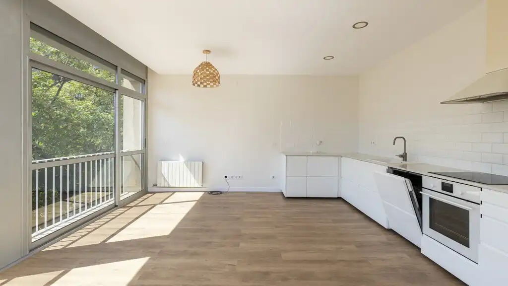 Cocina de Apartamento en venta en Barcelona con Aire acondicionado, Parquet y Balcón