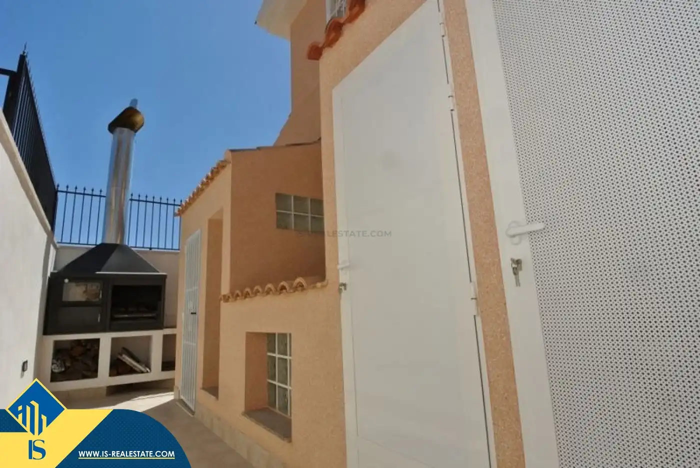 Außenansicht von Haus oder Chalet zur Miete in Torrevieja mit Klimaanlage, Terrasse und Schwimmbad