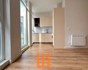 Cuina de Pis de lloguer en A Coruña Capital  amb Calefacció, Parquet i Forn