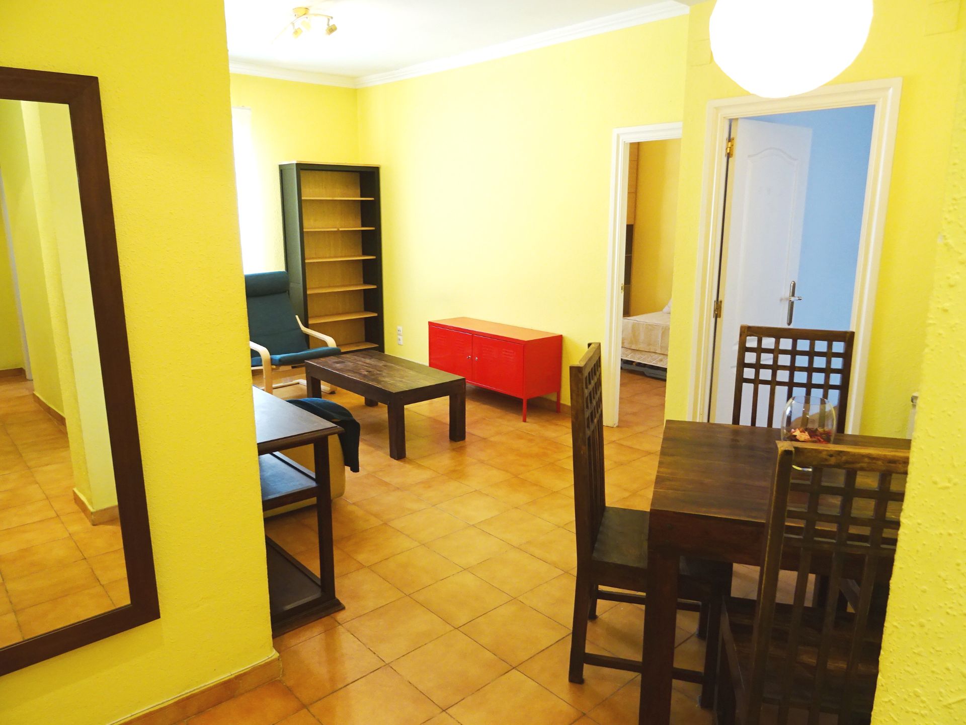 Habitación de Piso de alquiler en  Zaragoza Capital con Calefacción, Amueblado y Horno