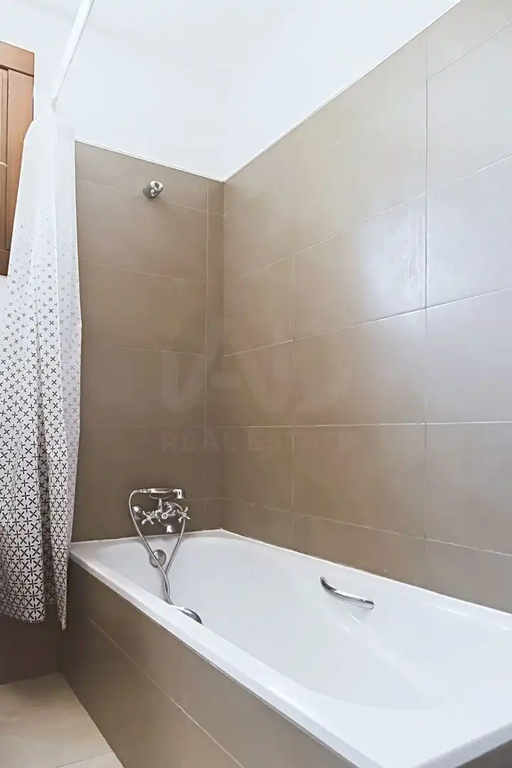 Bany de Finca rústica en venda en Llanes amb Aire condicionat i Calefacció