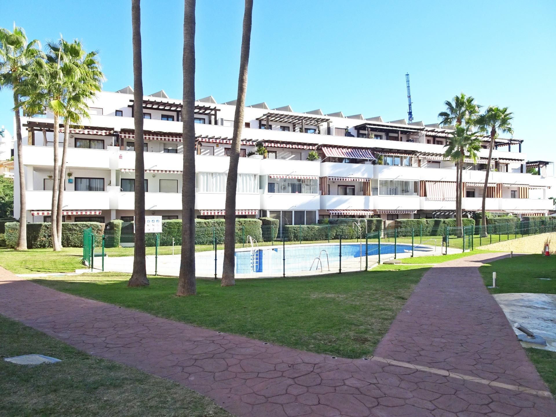 Exterior view of Flat for sale in Mijas  with Air Conditioner, Private garden and Terrace