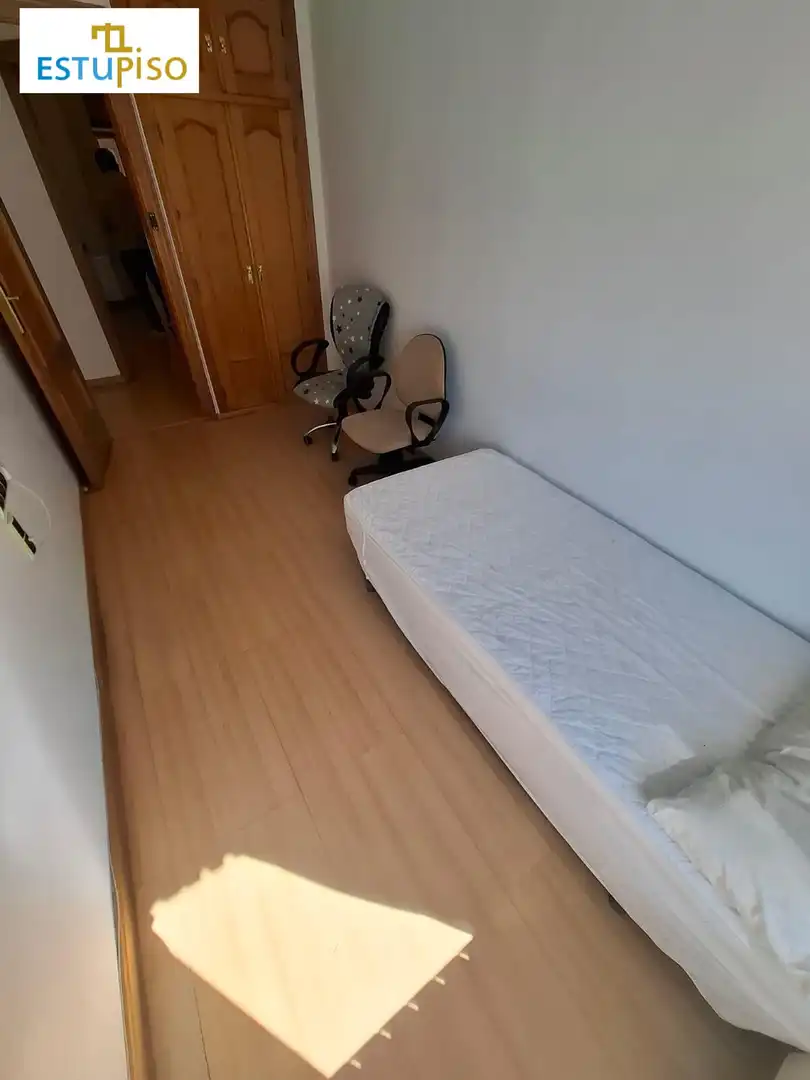 Habitación de Piso en venta en León Capital  con Calefacción