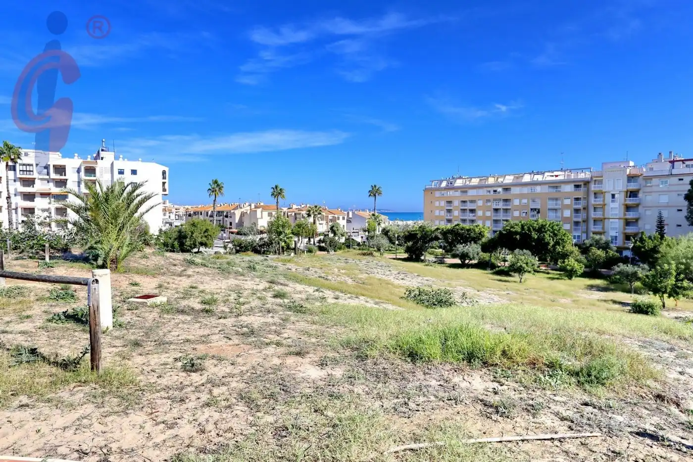 Commercial properties for sale in Guardamar del Segura  with Air Conditioner