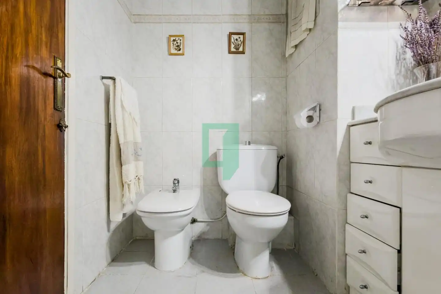 Baño de Piso en venta en Barcelona con Calefacción y Terraza