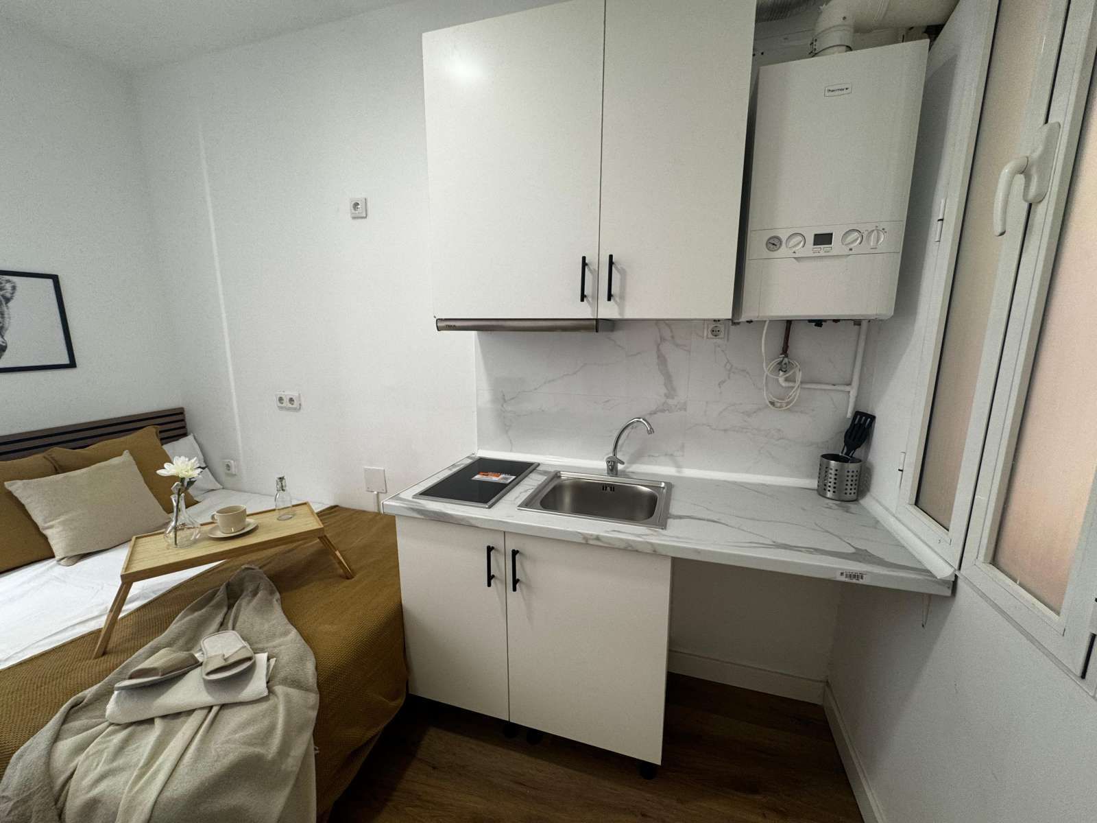 Kitchen of Study to share in  Madrid Capital  with Air Conditioner and Terrace