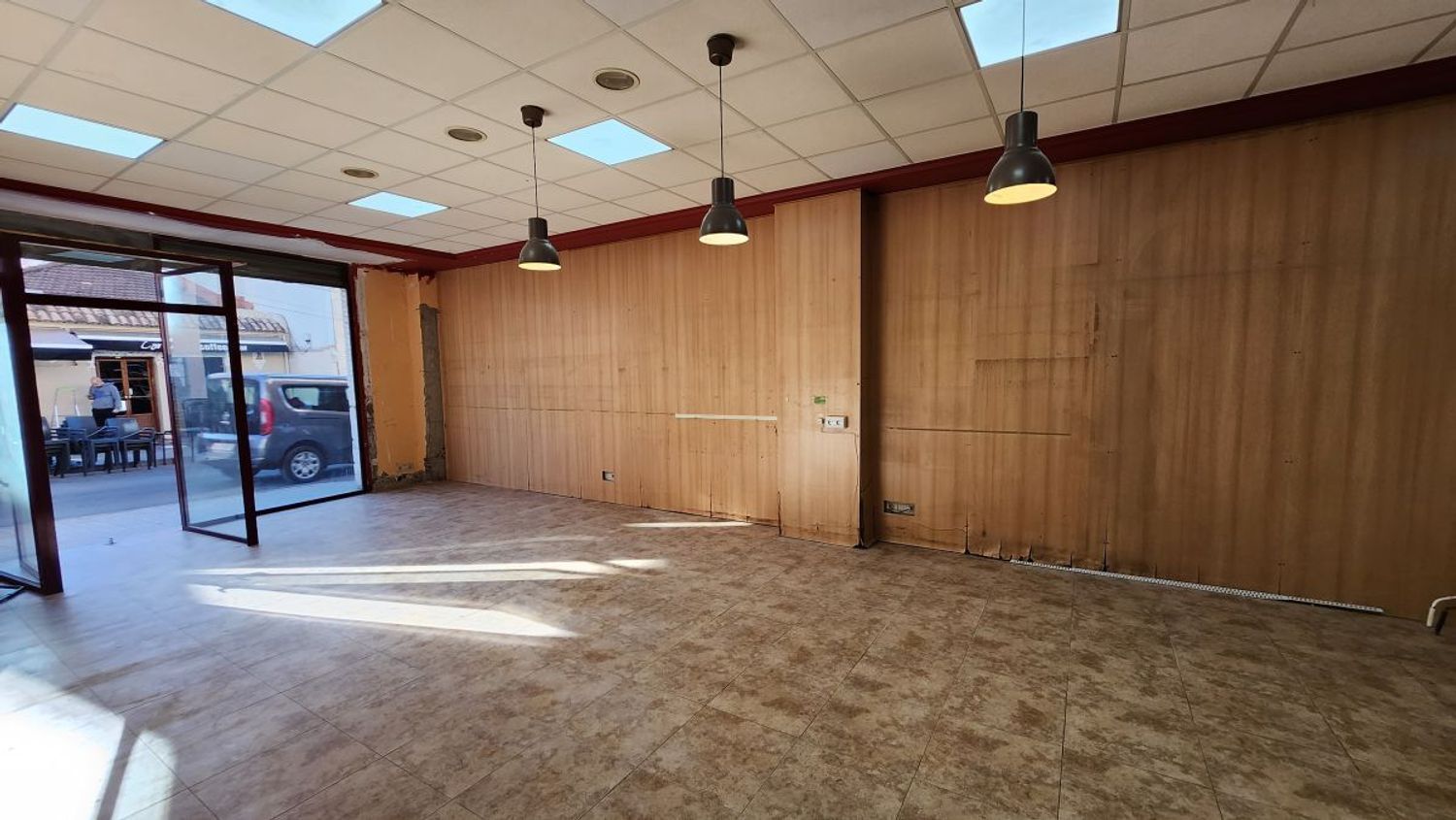 Premises to rent in Paterna  with Air Conditioner