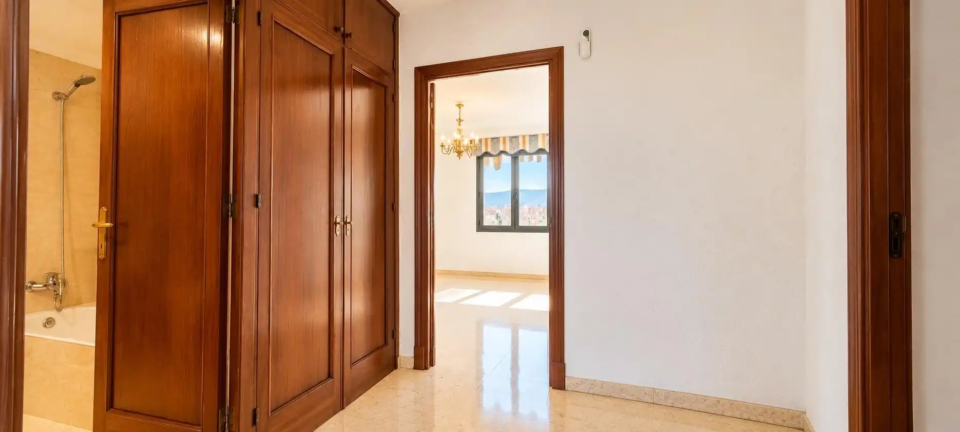 Flat for sale in Llevant
