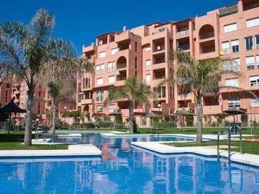 Appartement compact avec piscine à vendre à El Castillo
