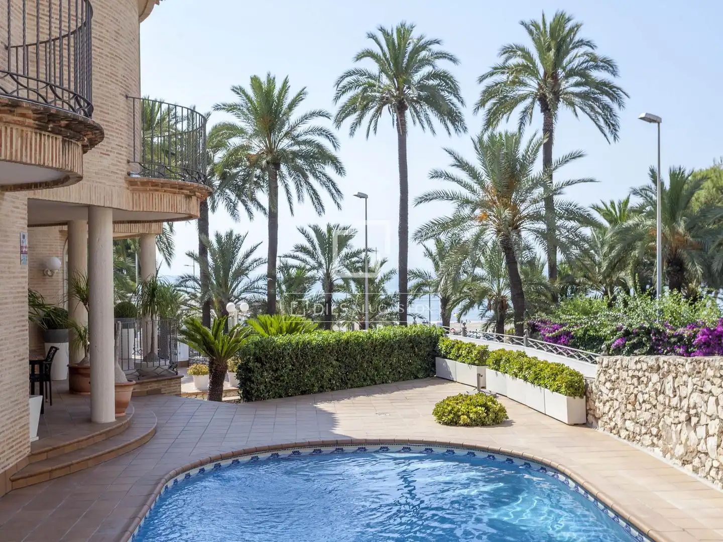 Vista exterior de Casa o xalet en venda en Cullera amb Aire condicionat, Calefacció i Jardí privat