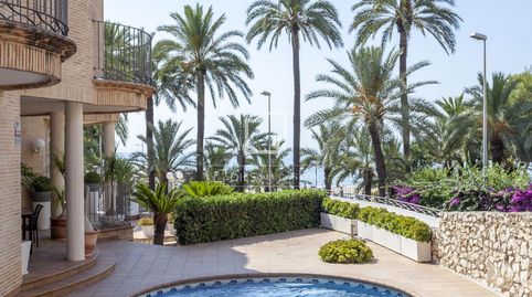 Casa en excelentes condiciones de 6 dormitorios en venta en Cullera