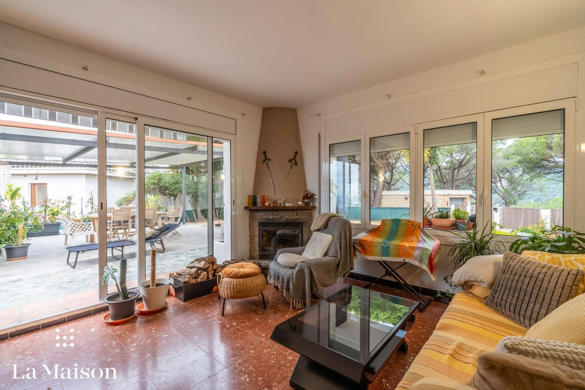 Sala d'estar de Casa o xalet en venda en Arenys de Munt amb Aire condicionat, Calefacció i Jardí privat