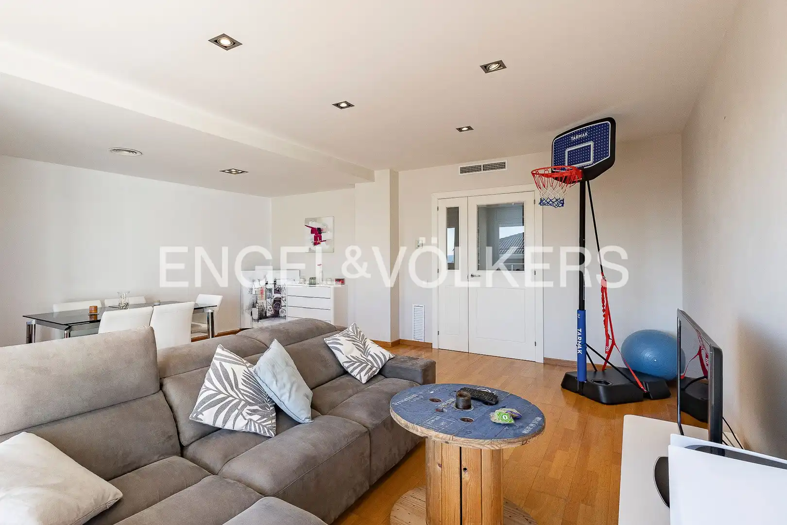 Wohnzimmer von Wohnung zum Verkauf in Sitges mit Klimaanlage, Heizung und Parkett