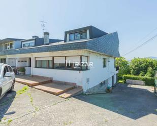 Exterior view of House or chalet for sale in Bilbao   with Terrace and Balcony