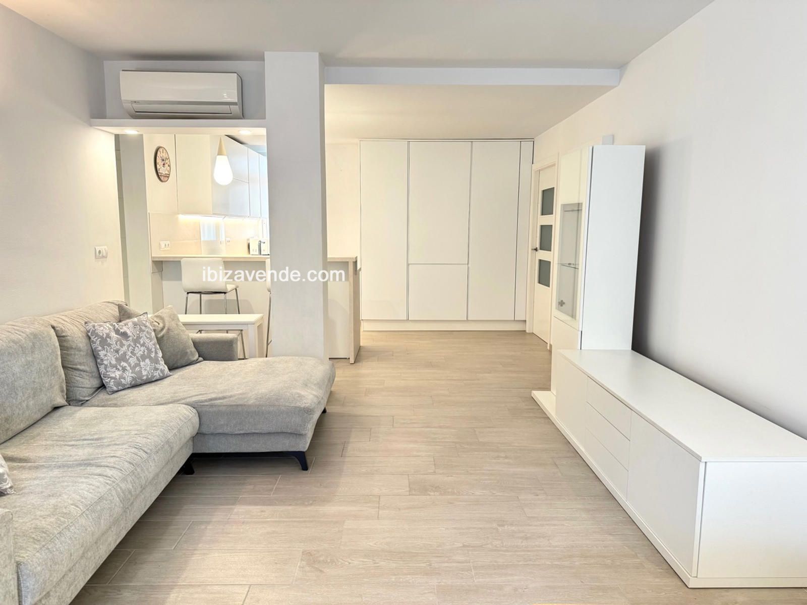 Piso en venta en Carrer de Vicent Serra i Orvay, S'Eixample - Can Misses