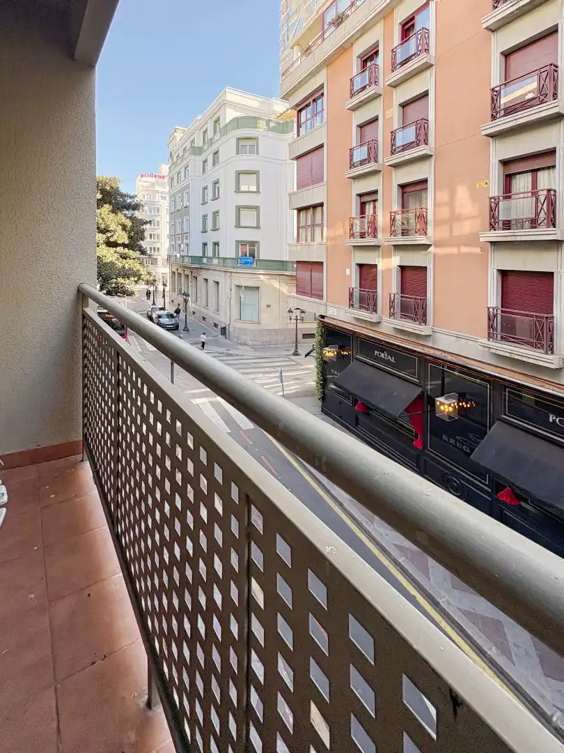 Appartamento con terrazza in vendita a Calle Médico Manero Mollà, imagen 2