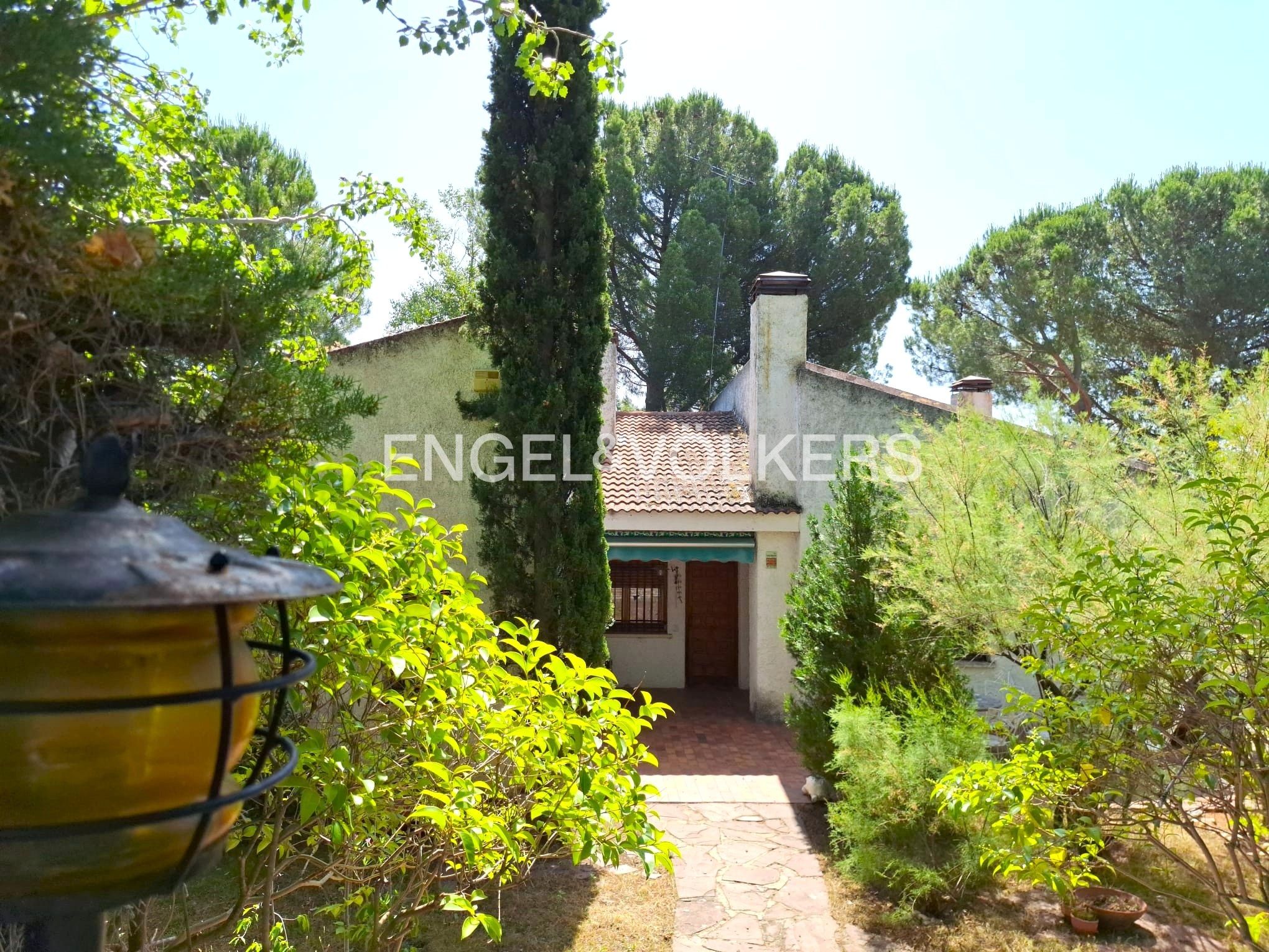 Exterior view of House or chalet for sale in Las Rozas de Madrid  with Heating, Private garden and Terrace