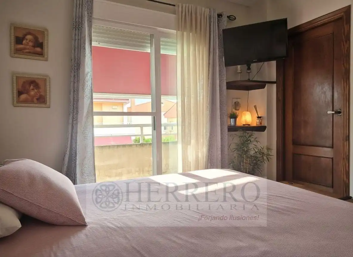 Habitación de Casa adosada en venta en Gandia con Aire acondicionado, Calefacción y Jardín privado