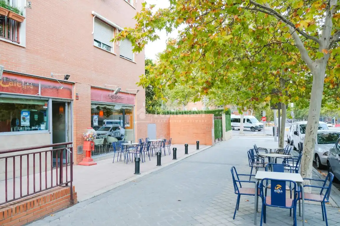 Exterior view of Commercial properties for sale in Madrid  with Air Conditioner and Terrace