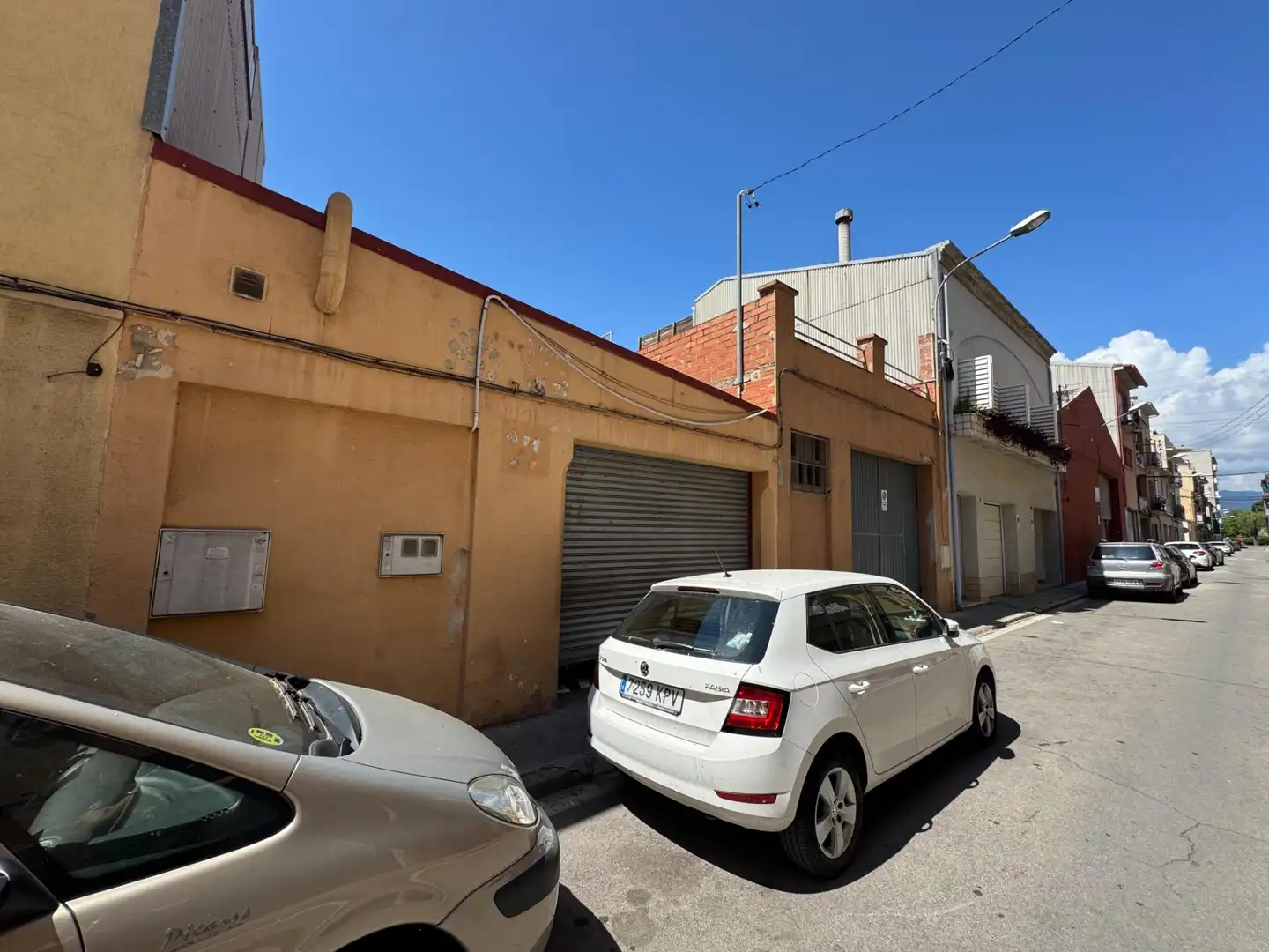 Gebäude zum Verkauf in Carrer de Frederic Mompou, Lledoner