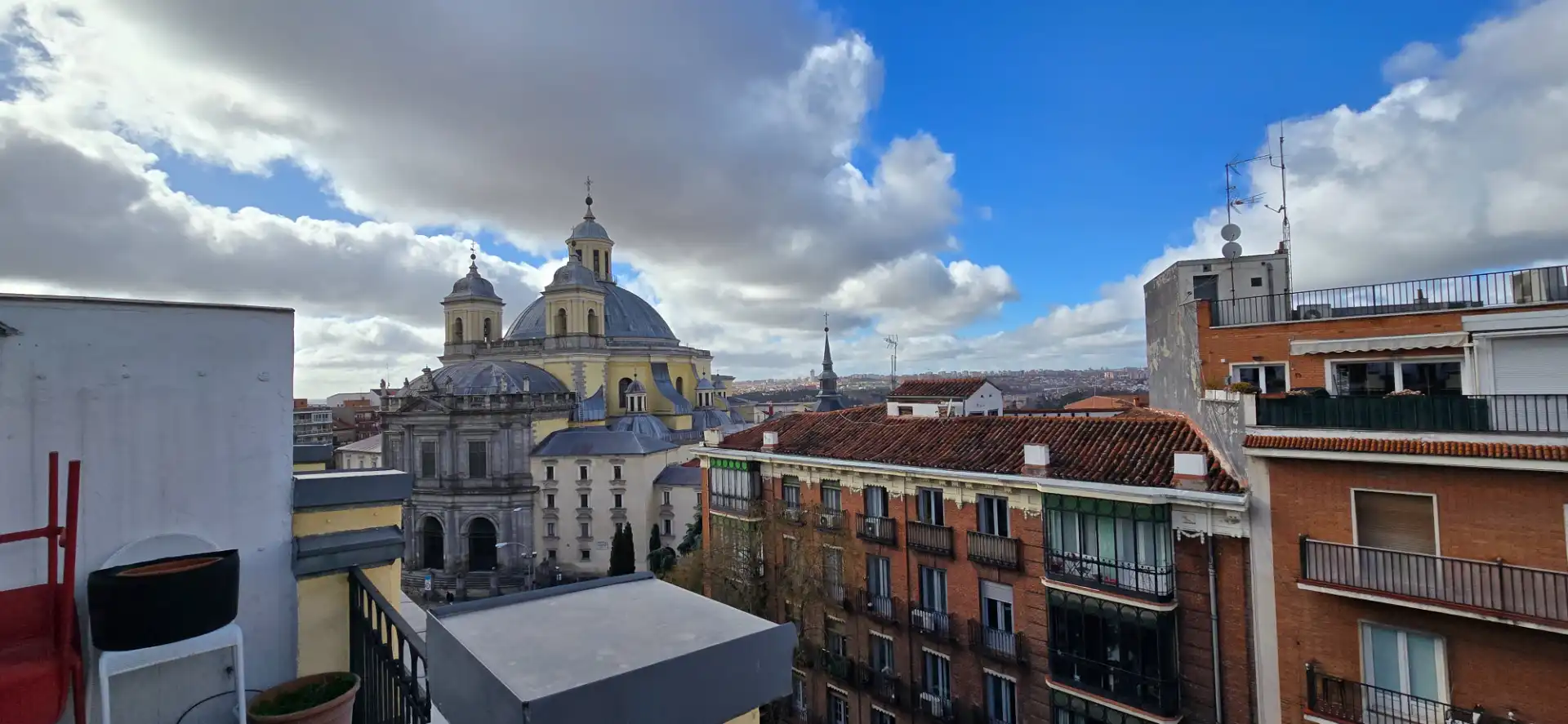 Vista exterior de Ático en venta en Madrid con Aire acondicionado, Calefacción y Parquet